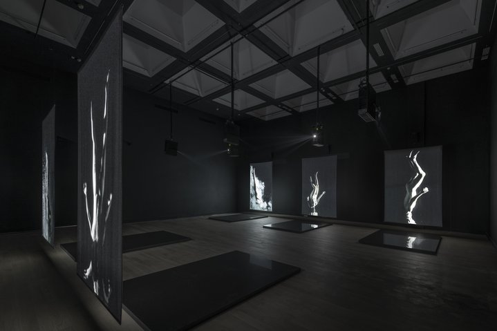Almaty Museum of Arts, Qonaqtar, I Understand Everything, Richard Serra