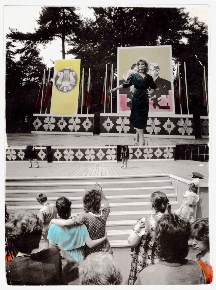 Boris Mikhailov, Color Backgrounds,  Reverse Perspective, Galerie Suzanne Tarasieve