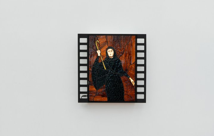 David Apakidze, Remember Me Kindly, Bukia Vakhania, Identity