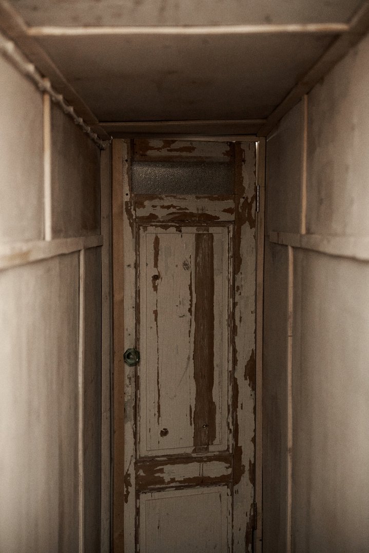 Alexander Brodsky, Shelter of the Innocents, Installation, Zilart Museum