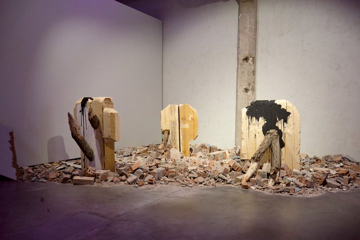 Nestor Engelke, Skulls, Jessica Gallery, Axe Sculpture