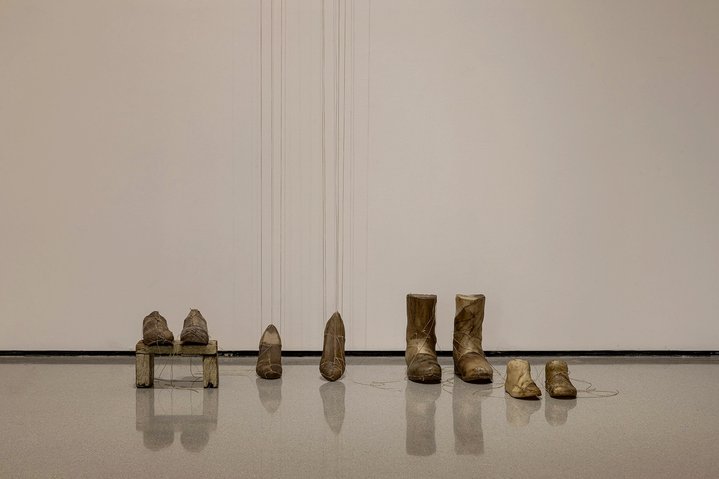 Vajiko Chachkhiani, Living Dog among the Dead Lions, Agape, White Space