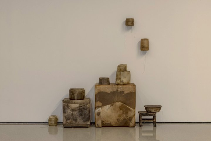 Vajiko Chachkhiani, Living Dog among the Dead Lions, Agape, White Space