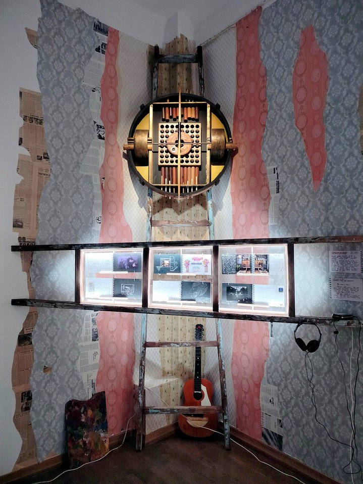 To Each Their Own Khvost, Alexei Khvostenko, Anna Akhmatova Museum, Underground Art