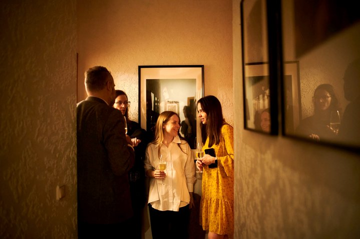 Artist-run galleries, Apartment gallery, Independent artist, Erotic cabinet