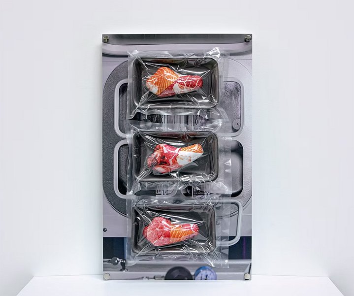 Lyuda Kalinichenko, Best Before: Unlimited, Victoria Underground Gallery, Strange Agents