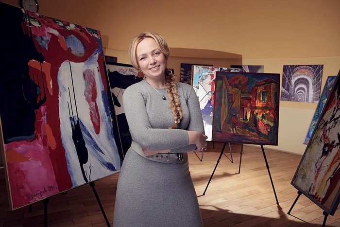 Olga Uskova: from a software company to Abstract art