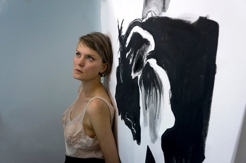 Irina Petrakova: between drama and splendour